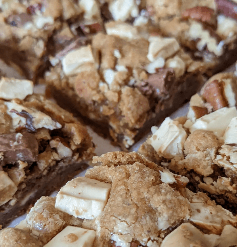 Blondies with Pecans and&nbsp;Chocolate