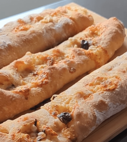 Black Olive Stuffed&nbsp;Bread