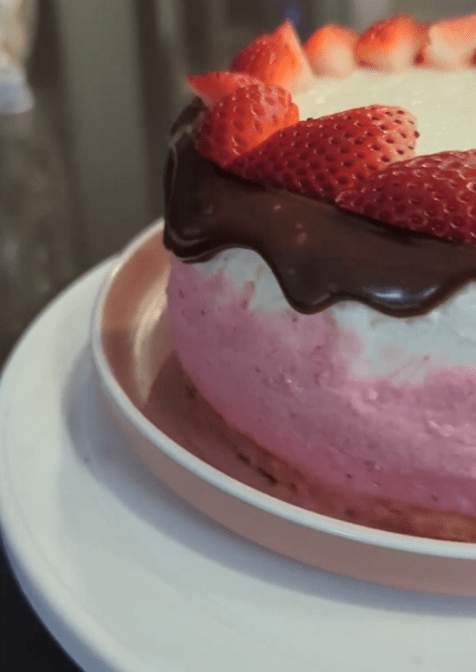 Strawberries Vanilla Cake