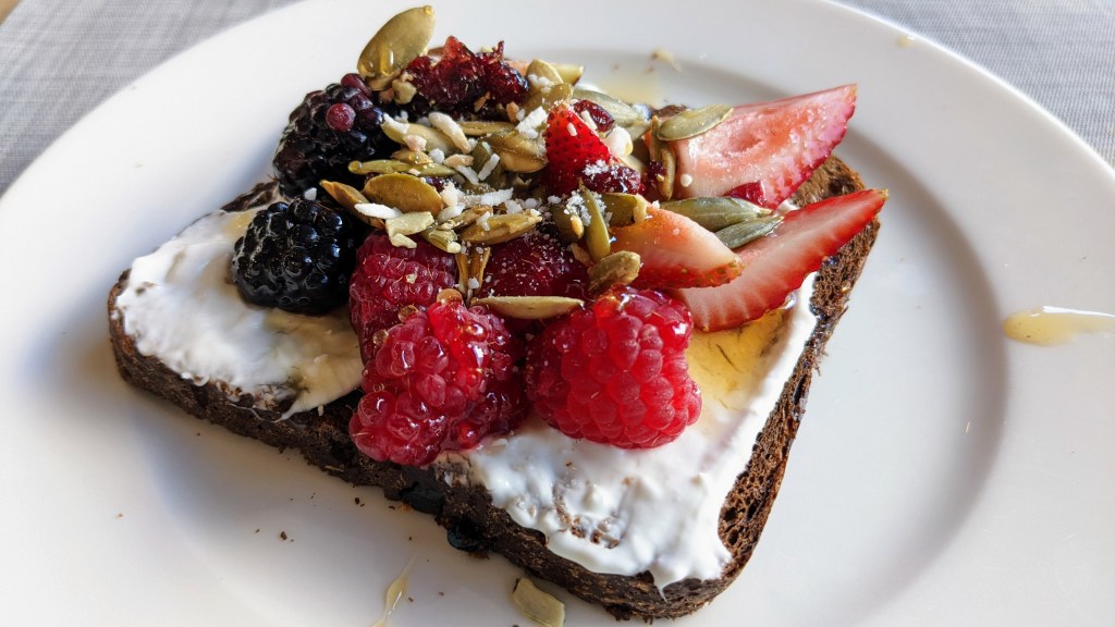 Berries and Seeds Cheese Cream&nbsp;Sandwich