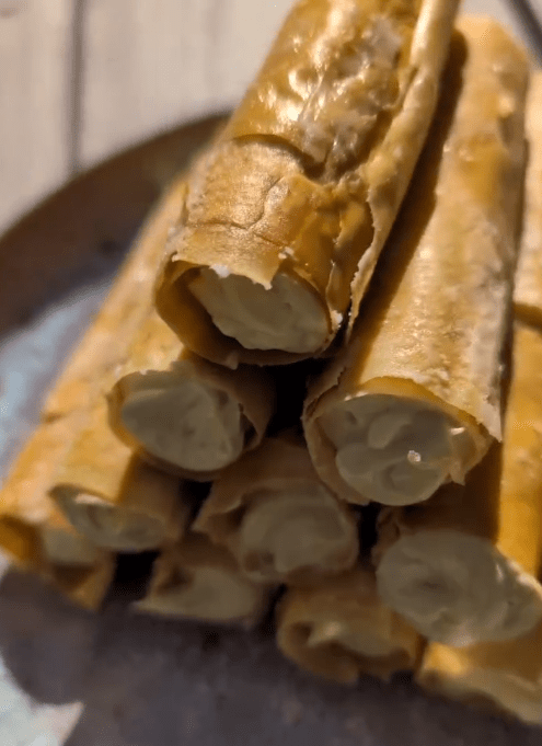 Phyllo Rolls with Pistachio Cream&nbsp;Cheese