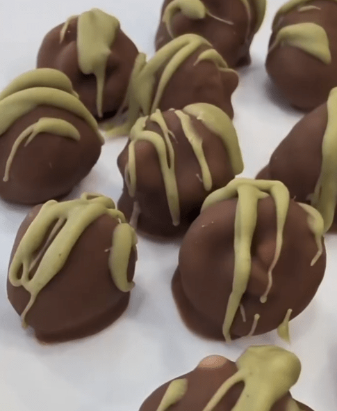 Chocolate Covered & Pistachio Stuffed&nbsp;Raspberries