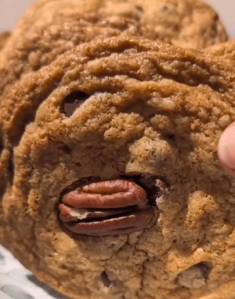 White Chocolate Stuffed Brown Butter&nbsp;Cookies